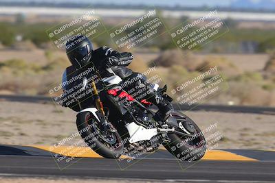 media/Nov-06-2023-Moto Forza (Mon) [[ce023d0744]]/3-Intermediate Group/Session 5 (Turn 4)/